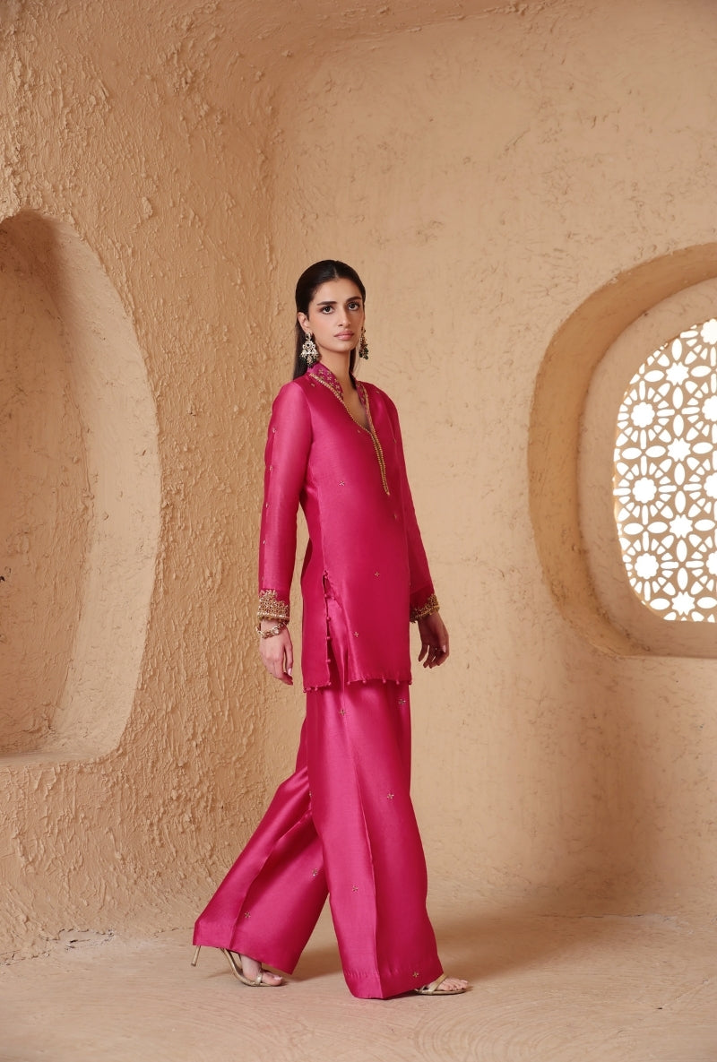 Pink Short Buti Nihira Salwar Set