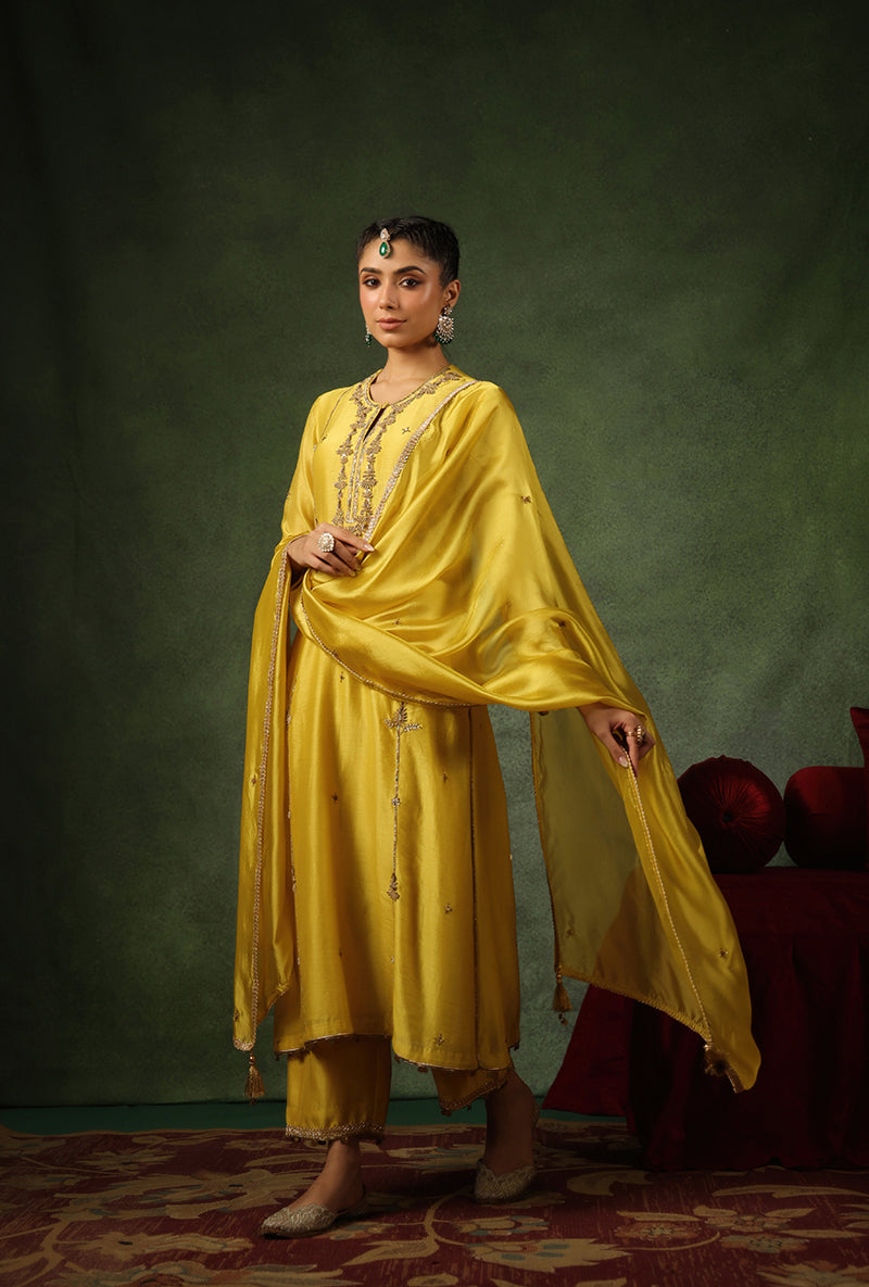 Yellow Zardosi Patti Buta Joda Ishq Kurta Set