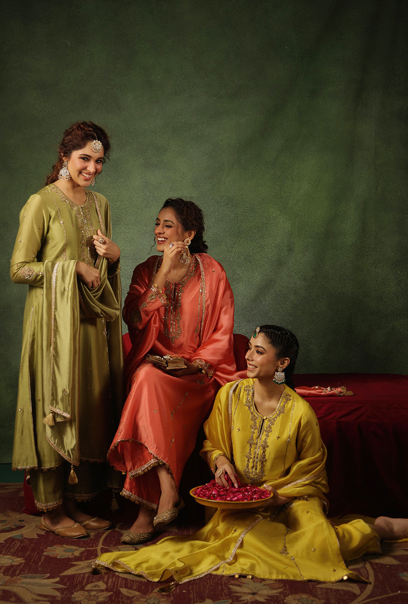 Yellow Zardosi Patti Buta Joda Ishq Kurta Set
