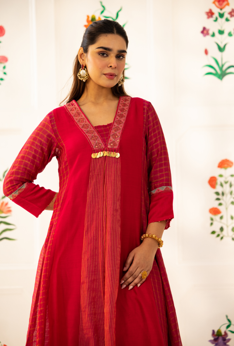 Pink V-Neck Placket Kishmish Kurta Set
