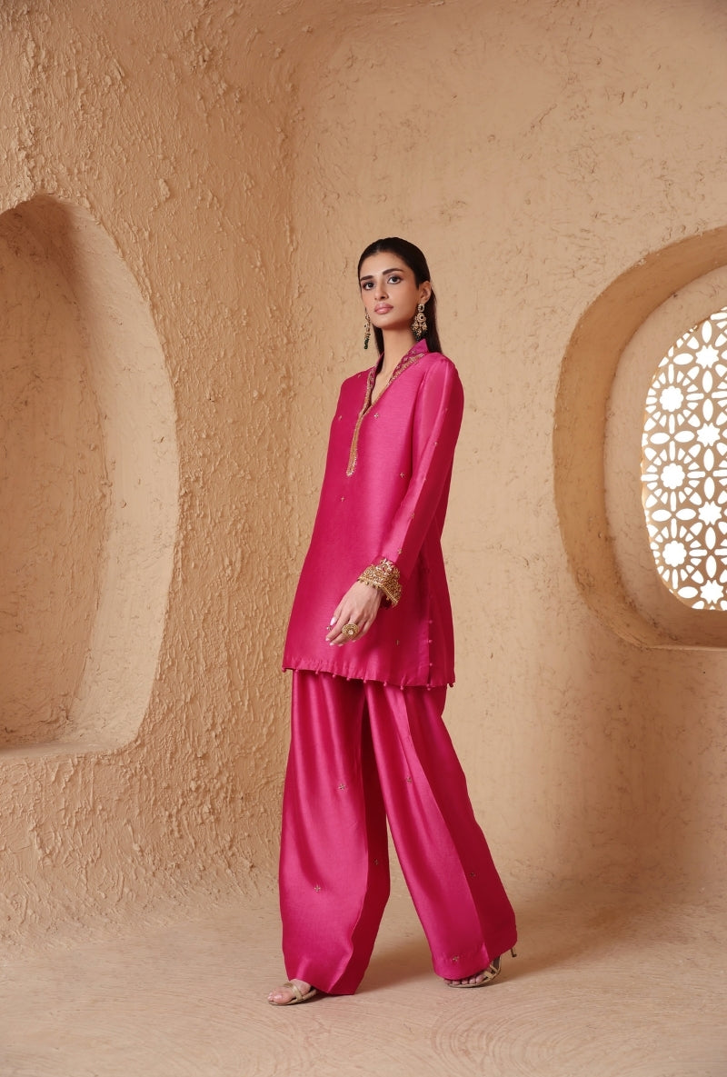 Pink Short Buti Nihira Salwar Set