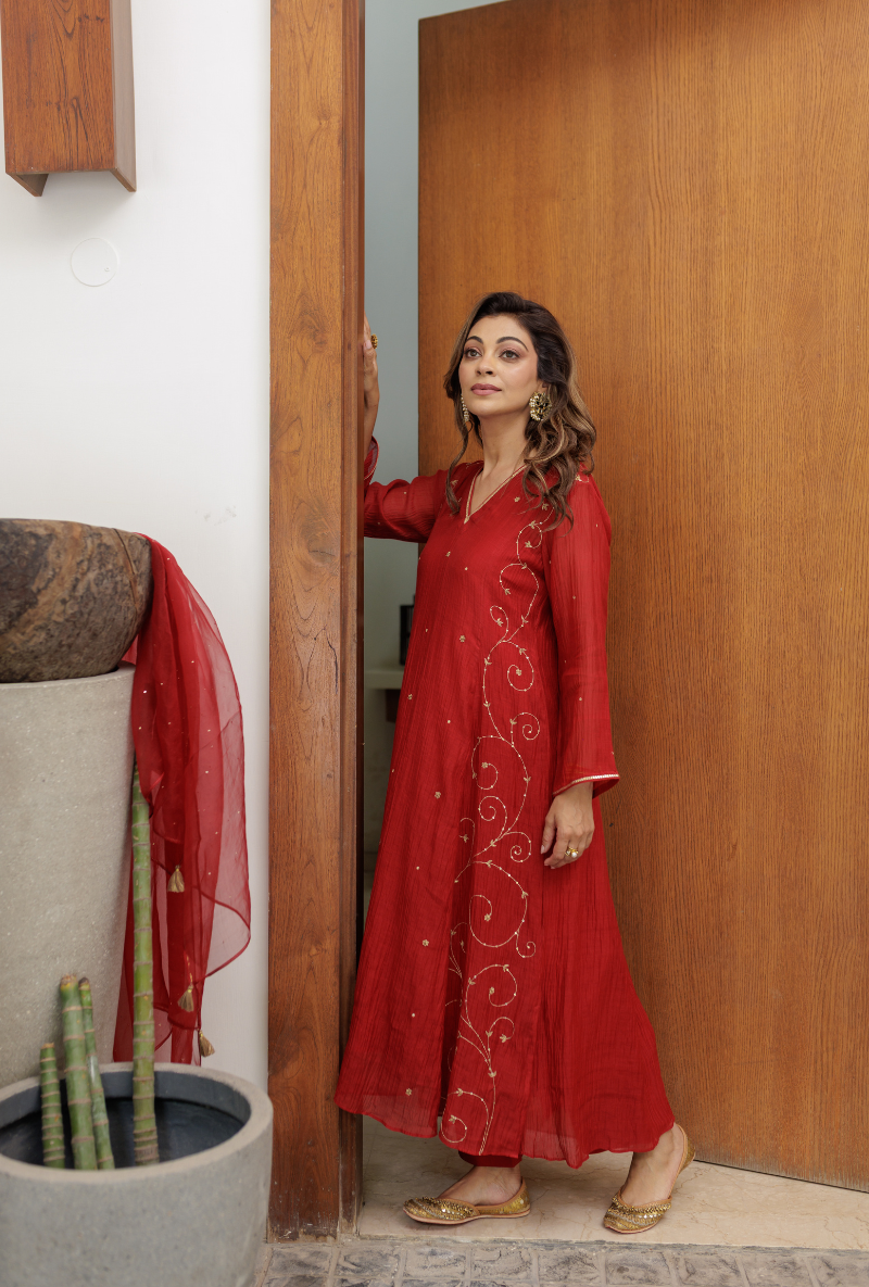 Meghna Nayyar in Red Embroidered Side Panels Urvi Kurta Set