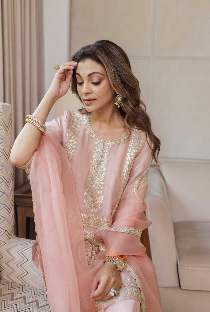 Meghna Nayyar in Light Pink Gota Rectangle Yoke Salwar Set