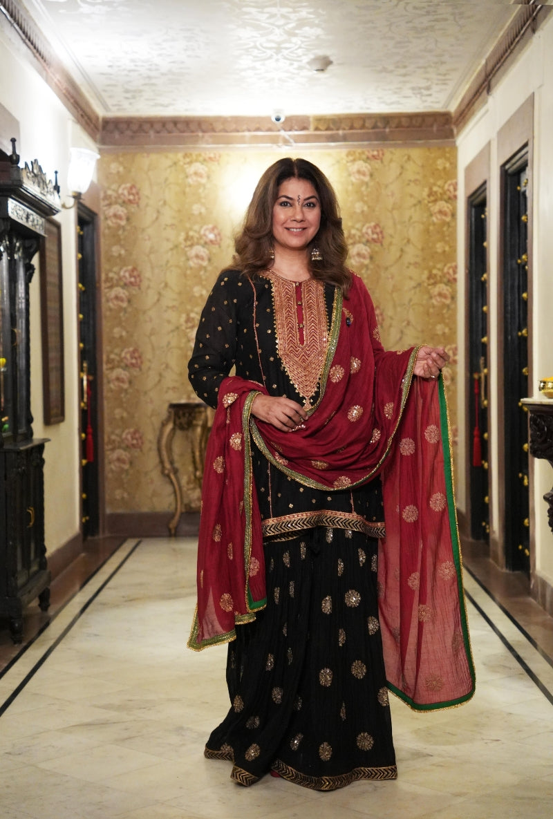 Bhavna Jasra in Black Embroidered Choti Butti Kashni Sharara Set