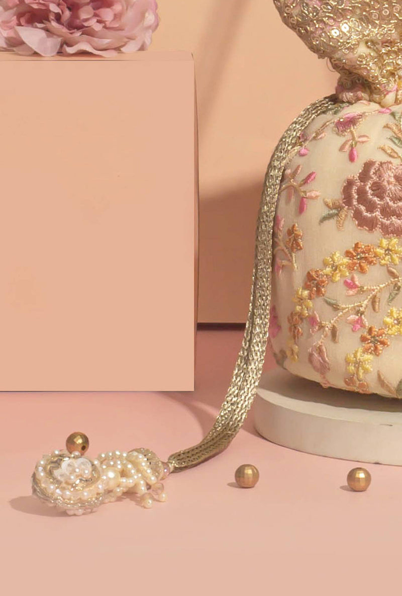 Heer Floral Embroidered Potli
