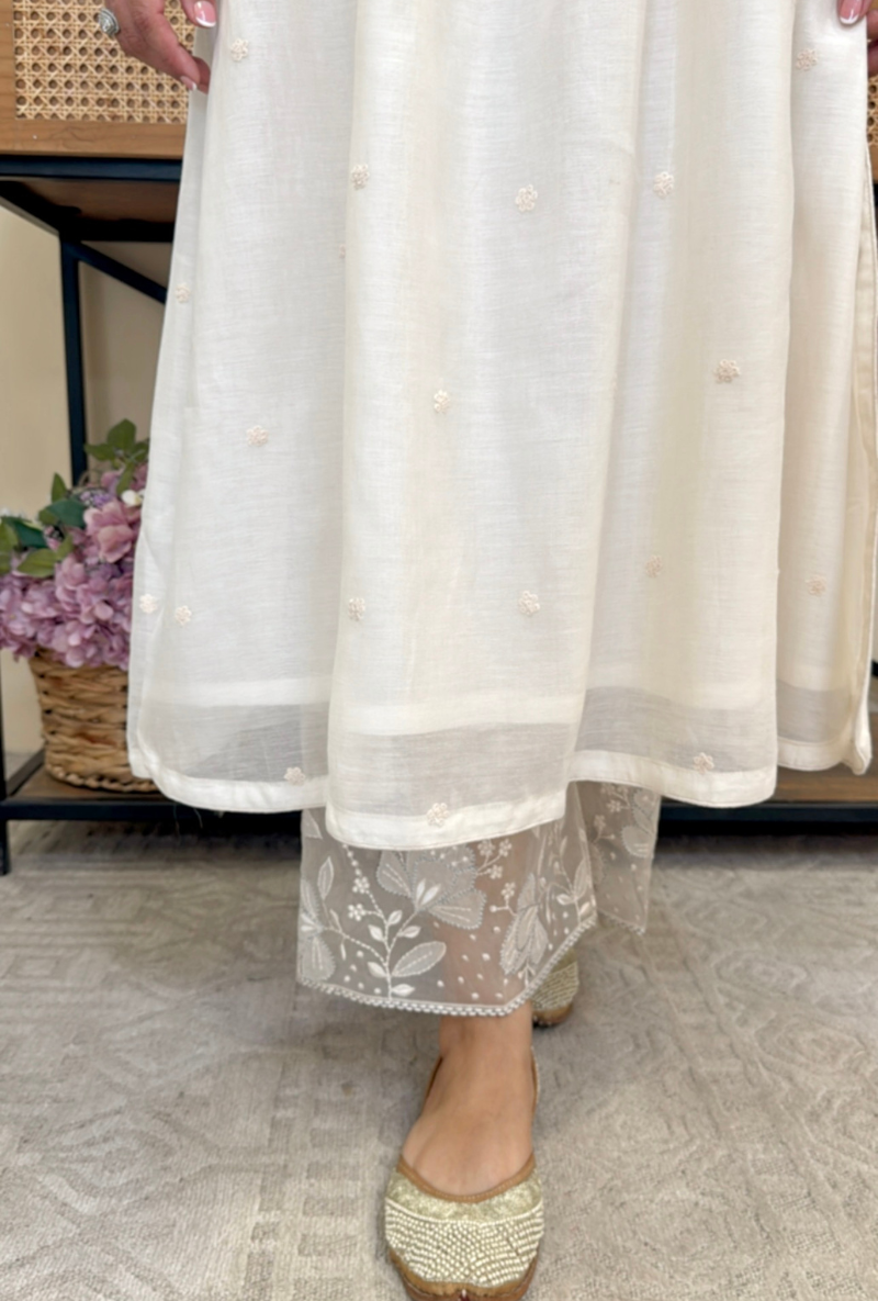 Meghna Nayyar in Ivory Applique Yoke Nazam Kurta Set