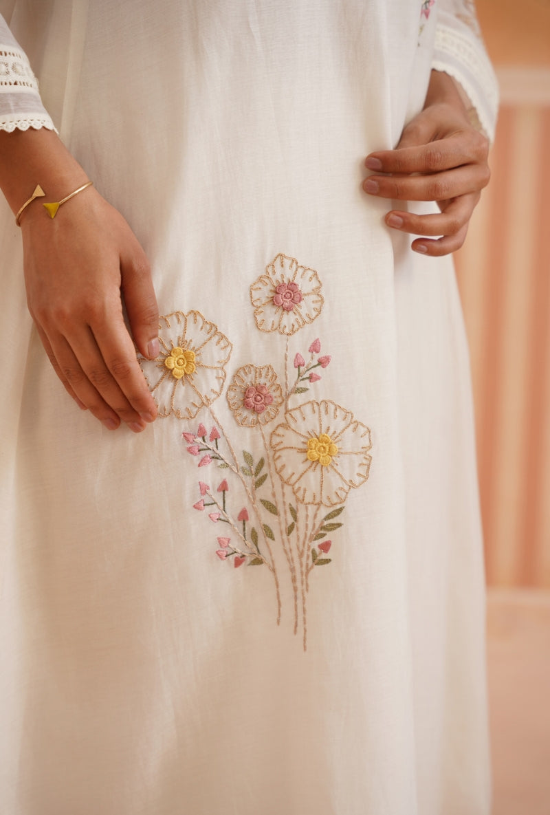 Ivory A-Line With Delicate Dori Floral Embroidery Pehar Kurta Set