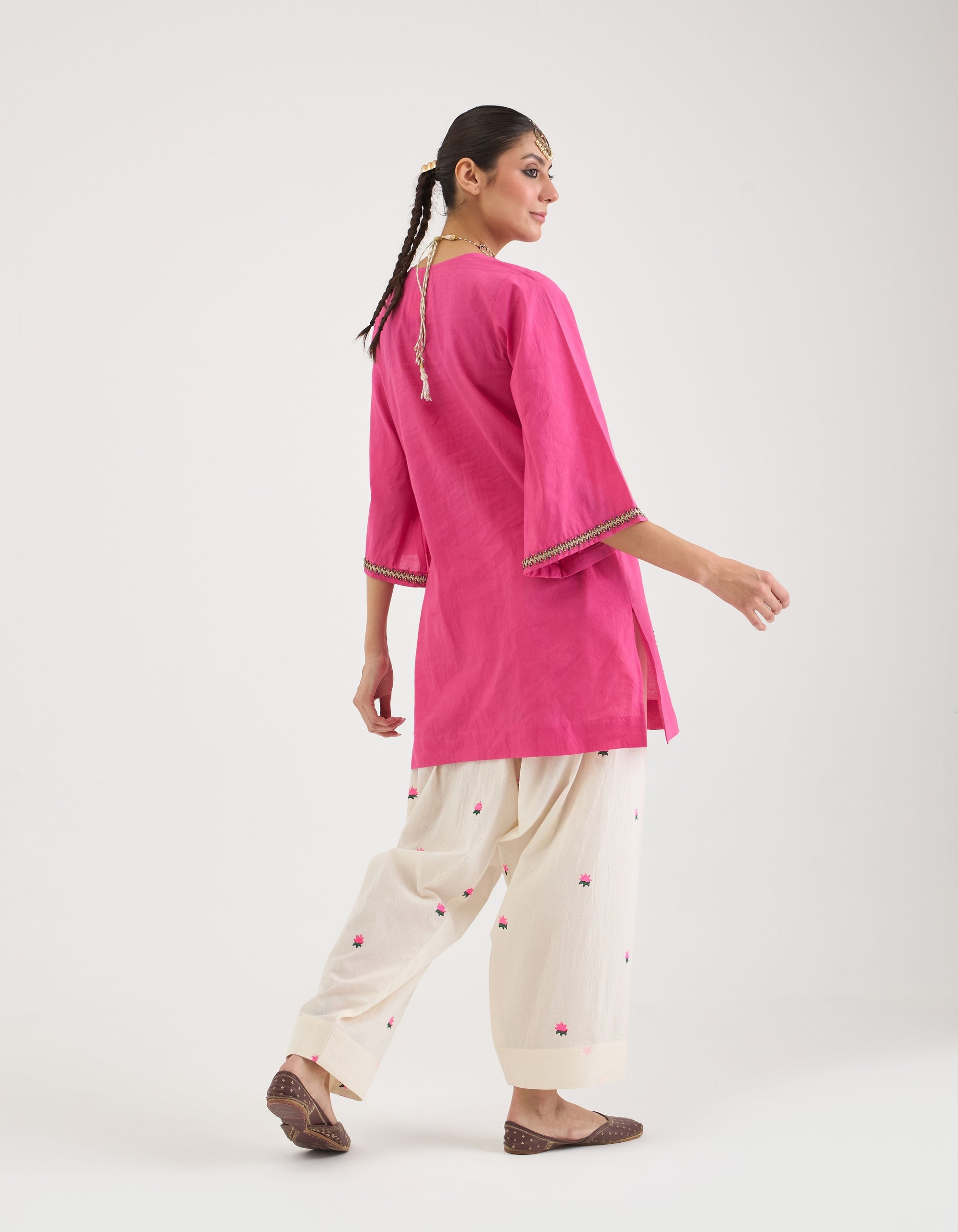 Rose Pink V-Neck Short Sukhi Kurta Set