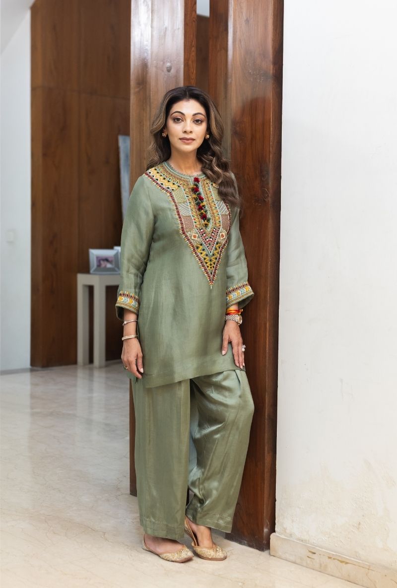 Meghna Nayyar in Green Colourful Resham Yoke Salwar Set