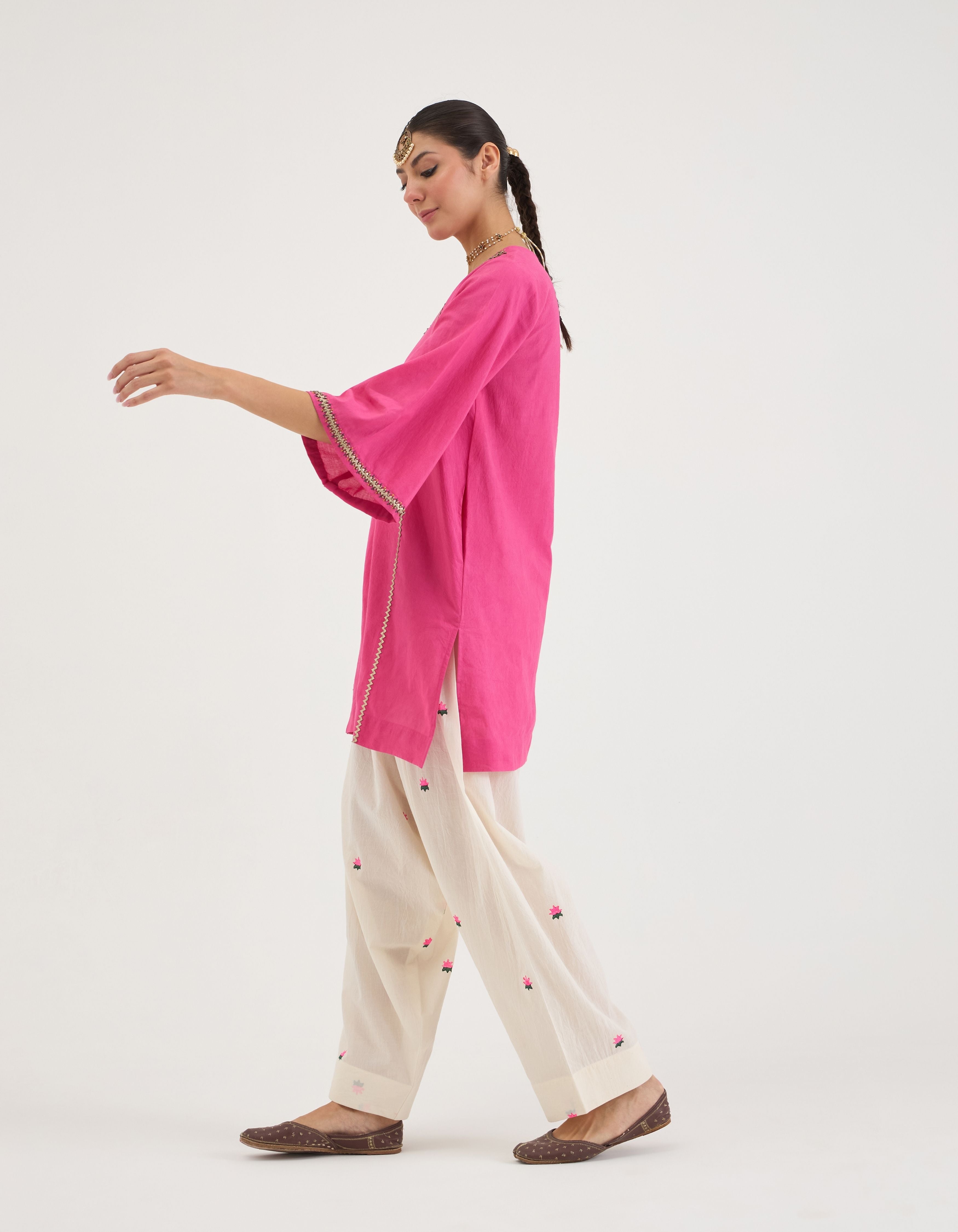 Rose Pink V-Neck Short Sukhi Kurta Set