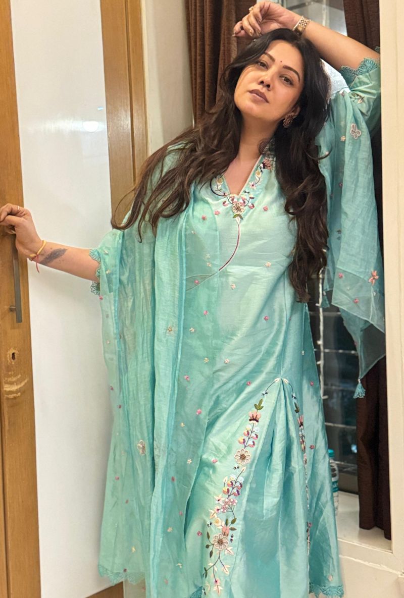 Eka Lakhani in Blue French Knot Pocket Style Suhaani Kurta Set