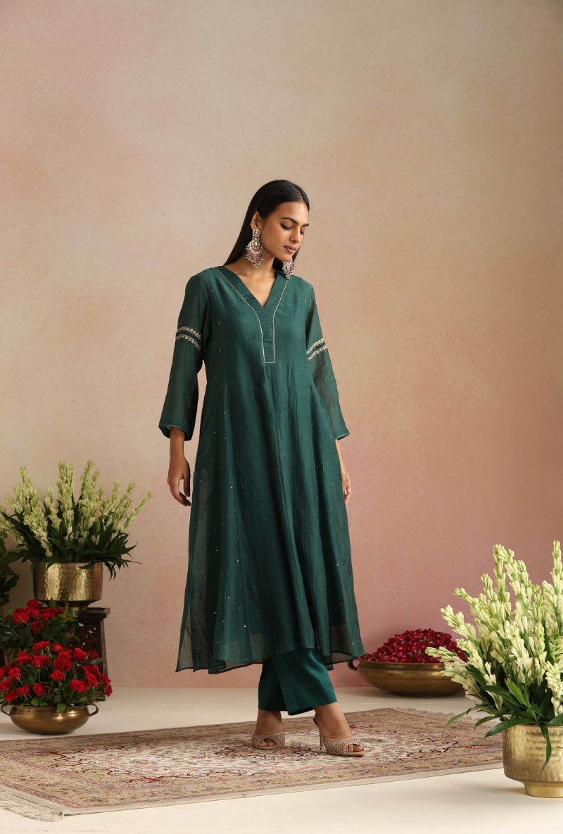 Bottle Green Hand Ebroidered Itrh Kurta Set