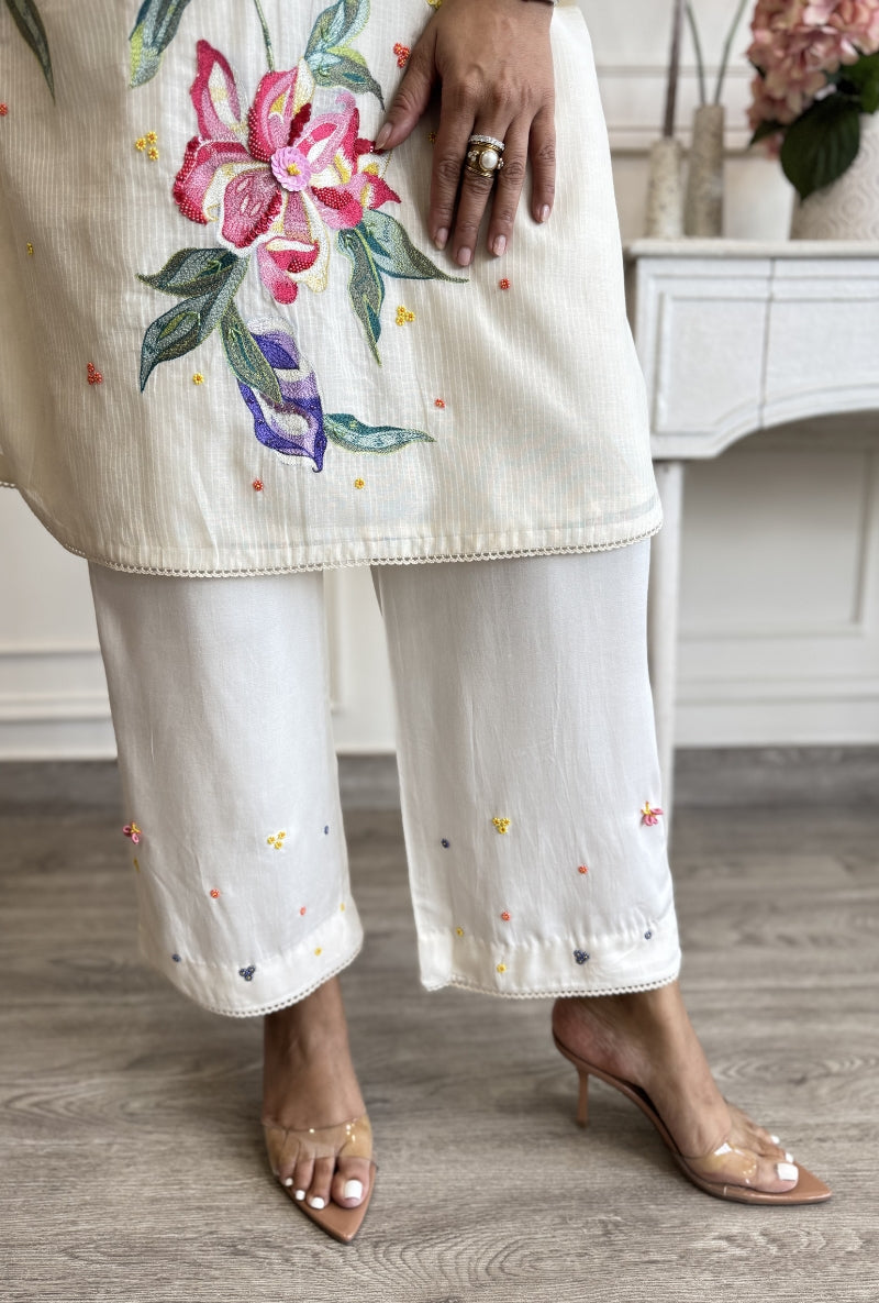 Meghna Nayyar In Ivory Abstract Floral Embroidery Kurta Set