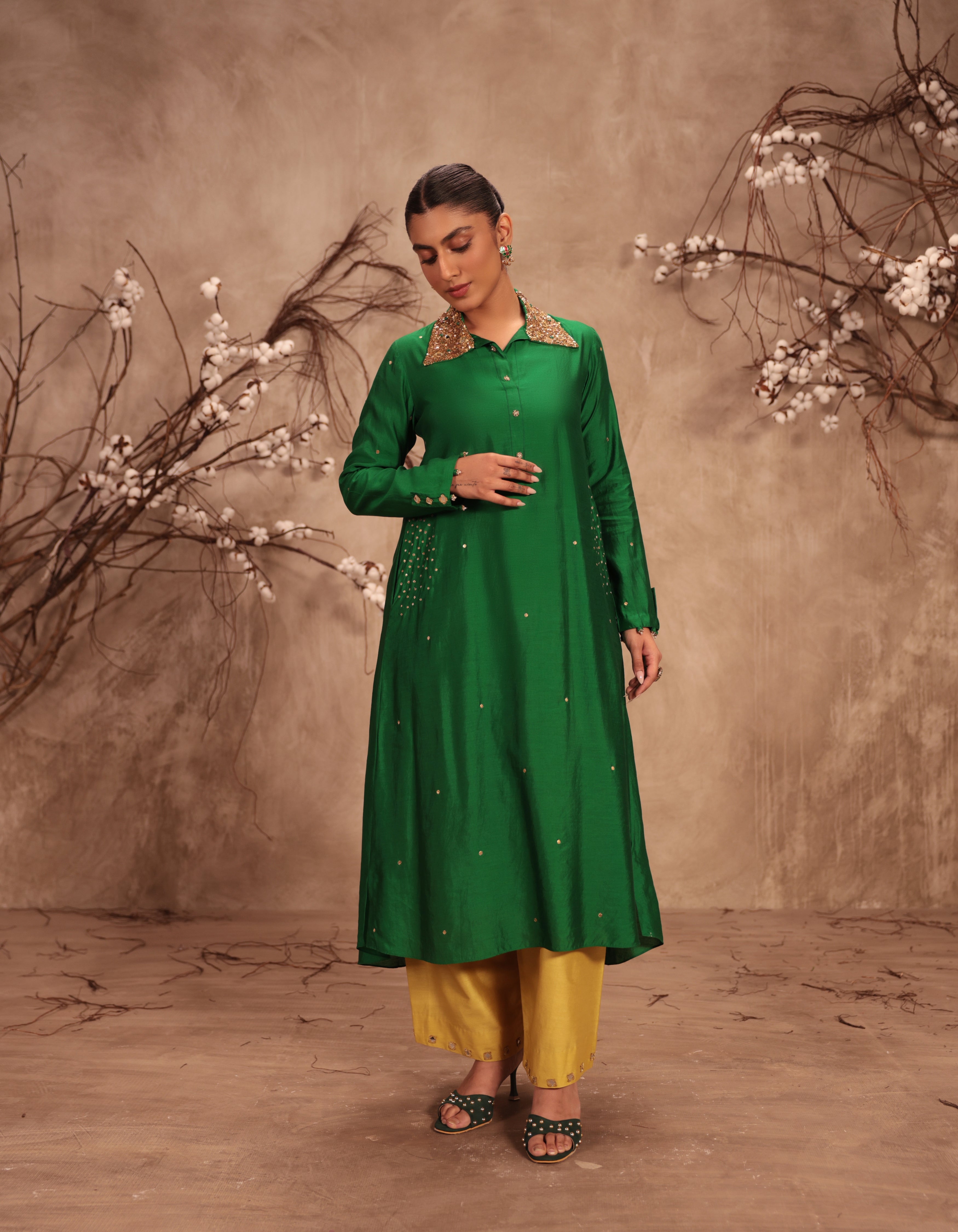Green Heavy Collar Rani Kurta Set