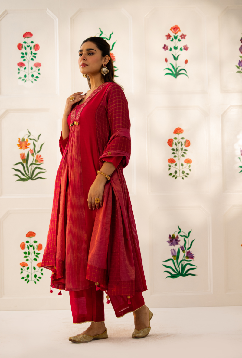 Pink V-Neck Placket Kishmish Kurta Set