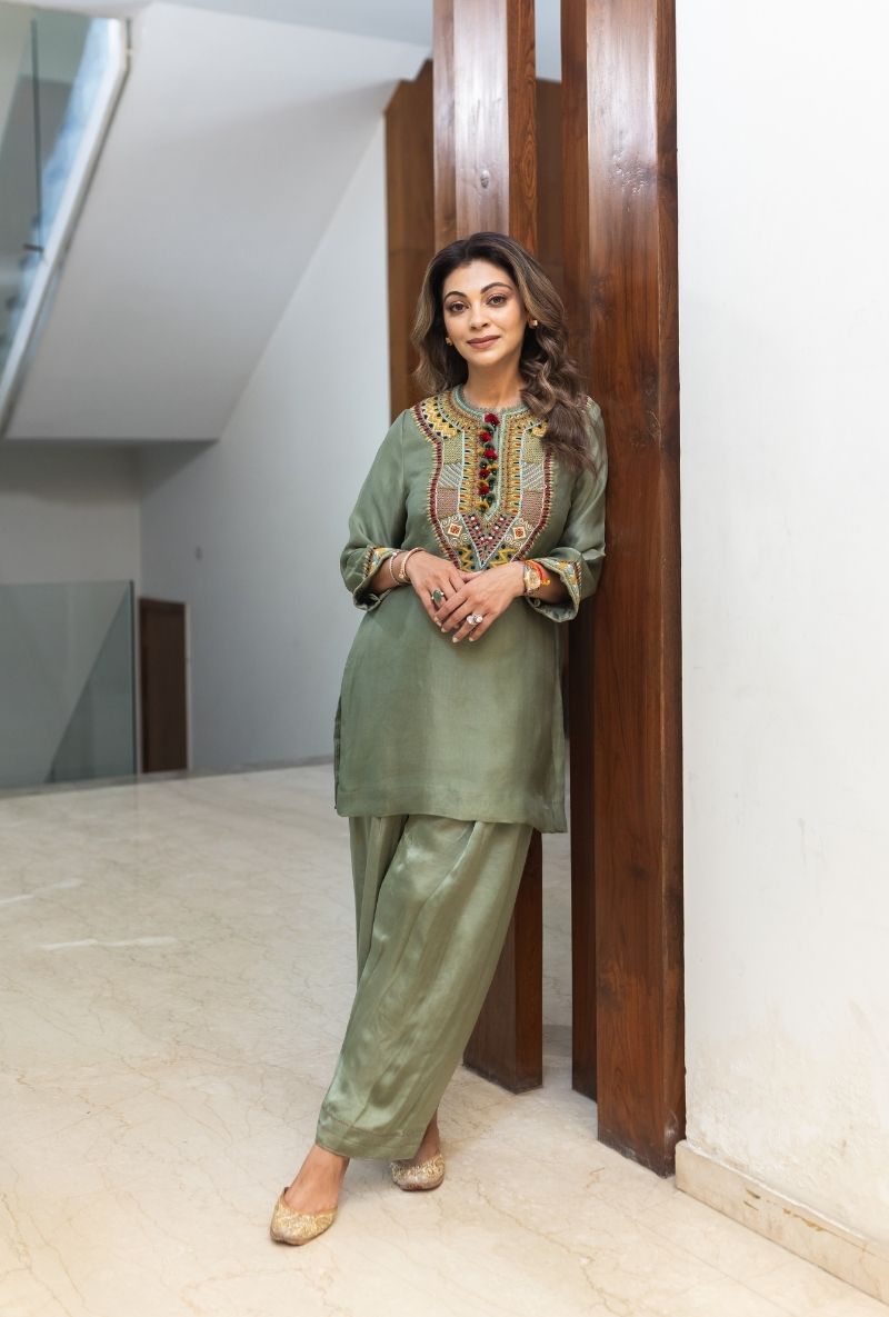 Meghna Nayyar in Green Colourful Resham Yoke Salwar Set