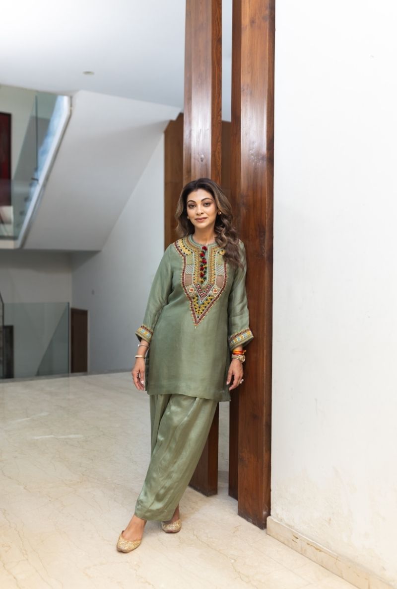 Meghna Nayyar in Green Colourful Resham Yoke Salwar Set