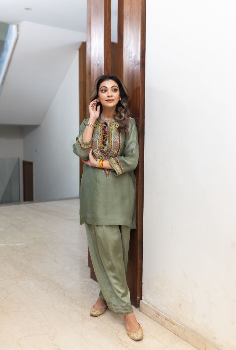 Meghna Nayyar in Green Colourful Resham Yoke Salwar Set