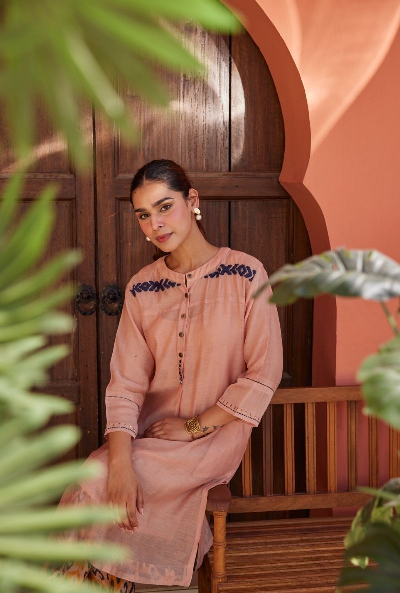 Rose Pink A-Line Zig-Zag Threadwork Maeri Kurta Set