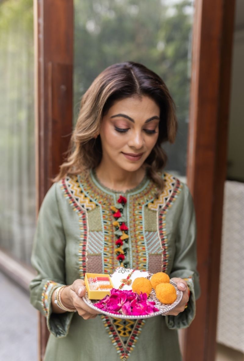 Meghna Nayyar in Green Colourful Resham Yoke Salwar Set