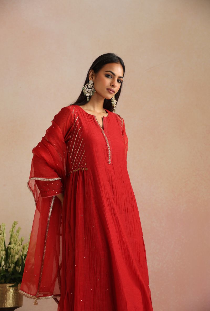 Red Side Kali Sitara Itrh Kurta Set