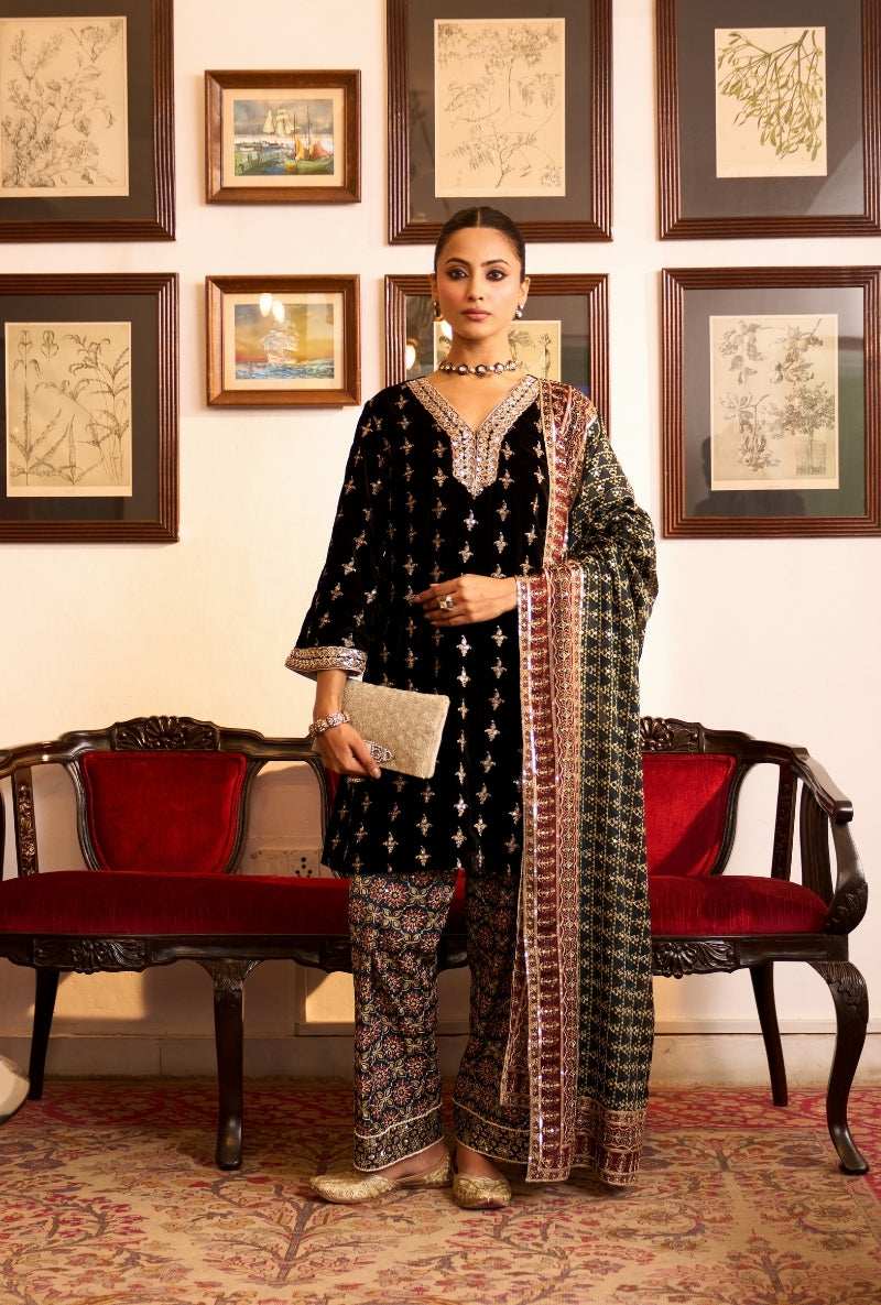 Black Velvet Kalamkari Dilbar Farshi Salwar Set