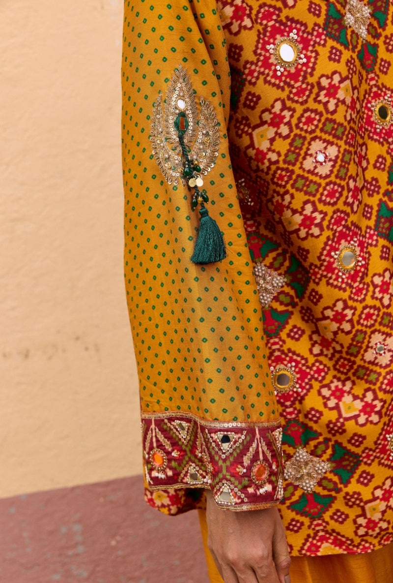 Yellow Short Patola Oorja Farshi Set