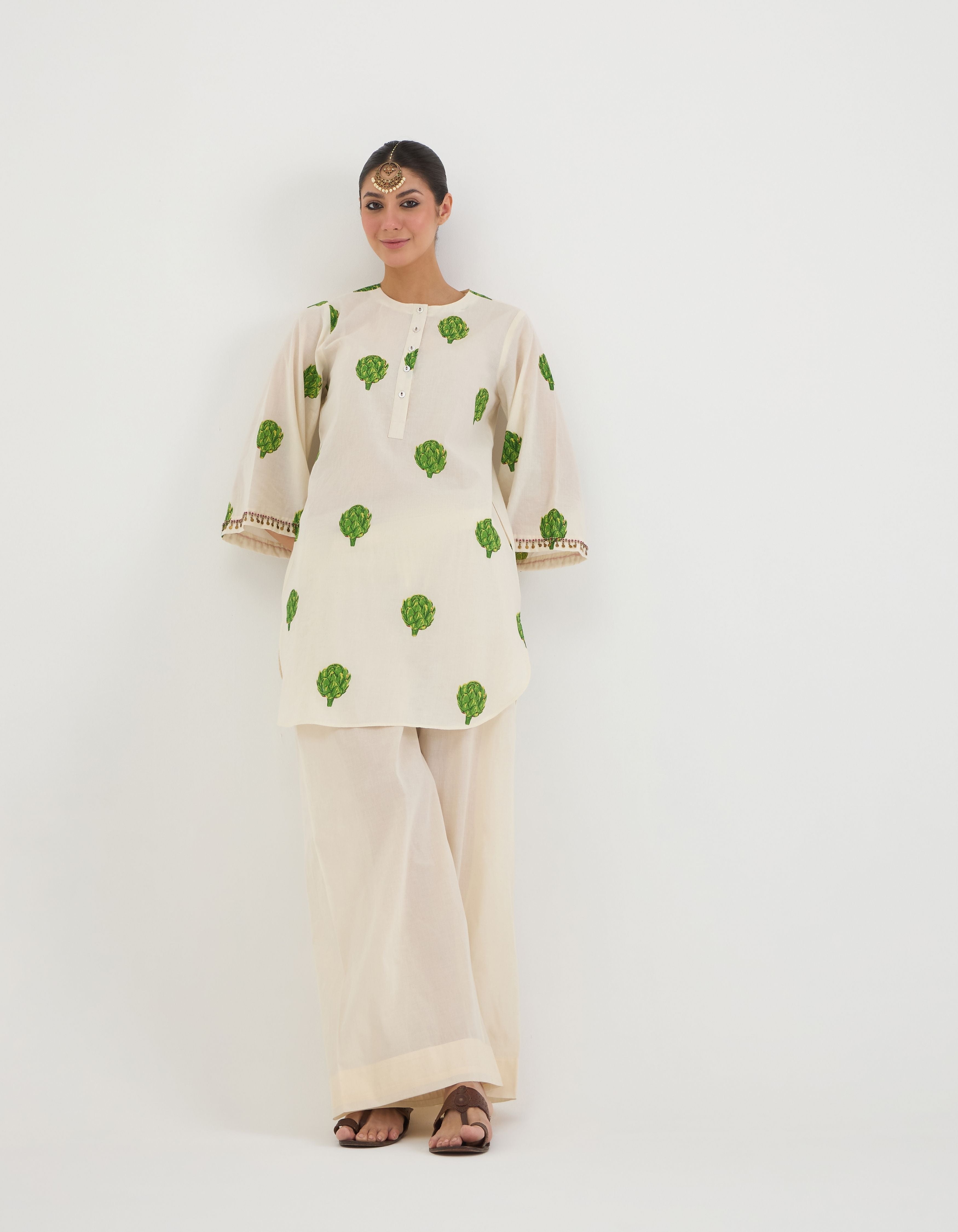 Off White Artichoke Sukhi Kurta Set