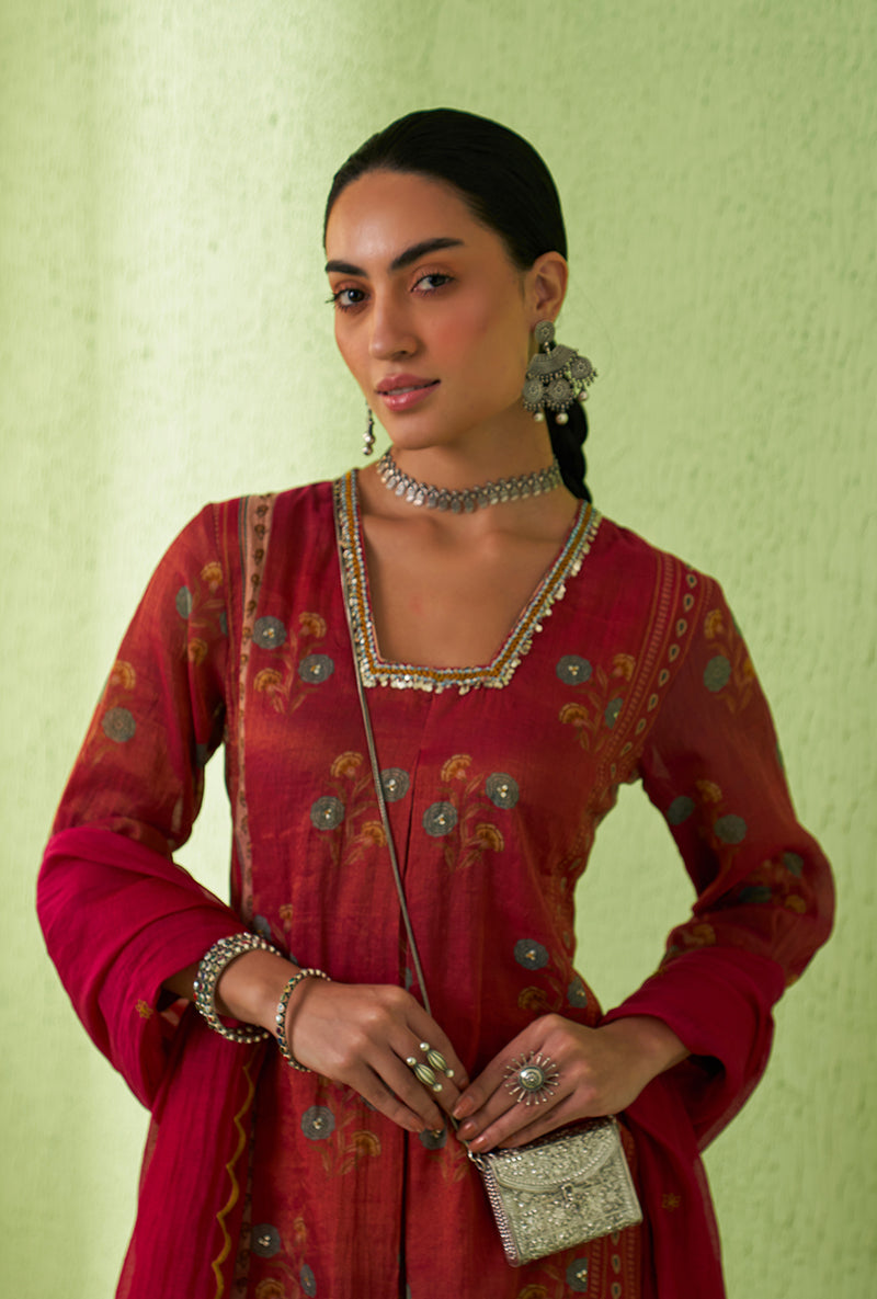 Rani Pink Glass Neckline Taara Kurta Set