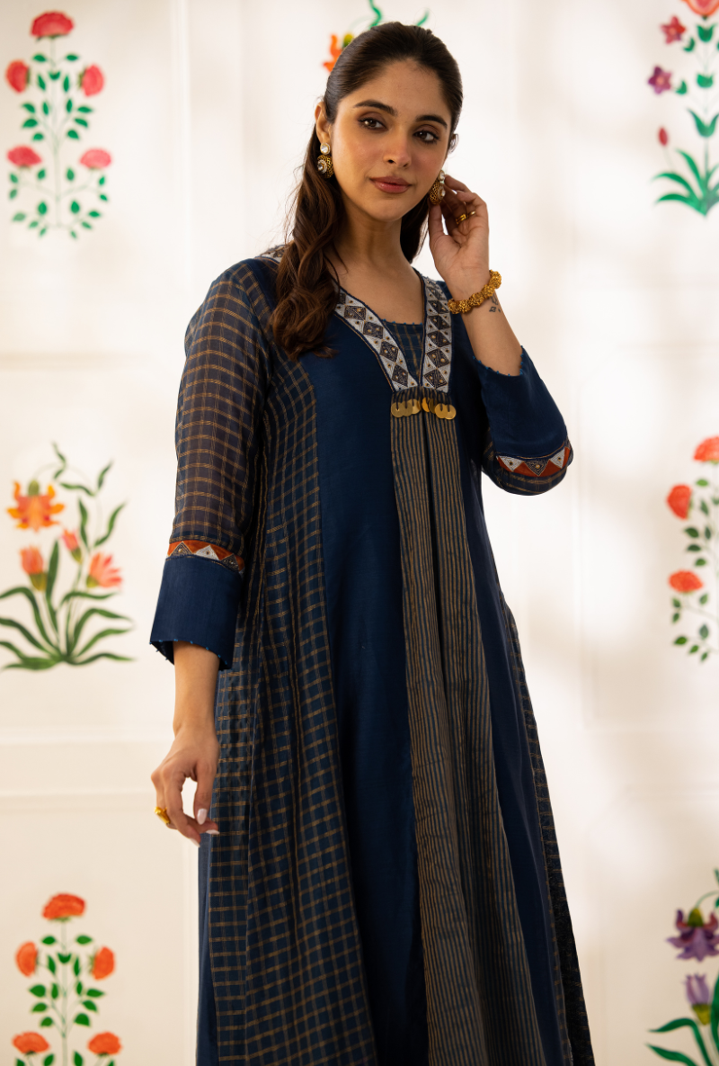 Blue V-Neck Placket Kishmish Kurta Set