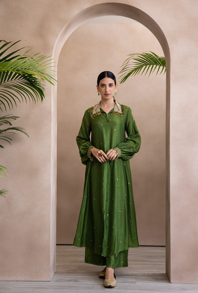 SUMAYA DALMIA IN Green Pankh Collar Adhira Kurta Set