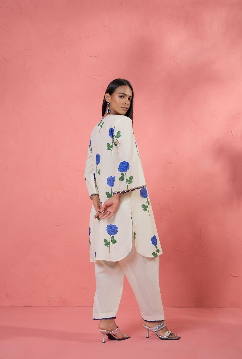 Off White Blue Rose Print Tassel Yoke Bulbul Farshi Set