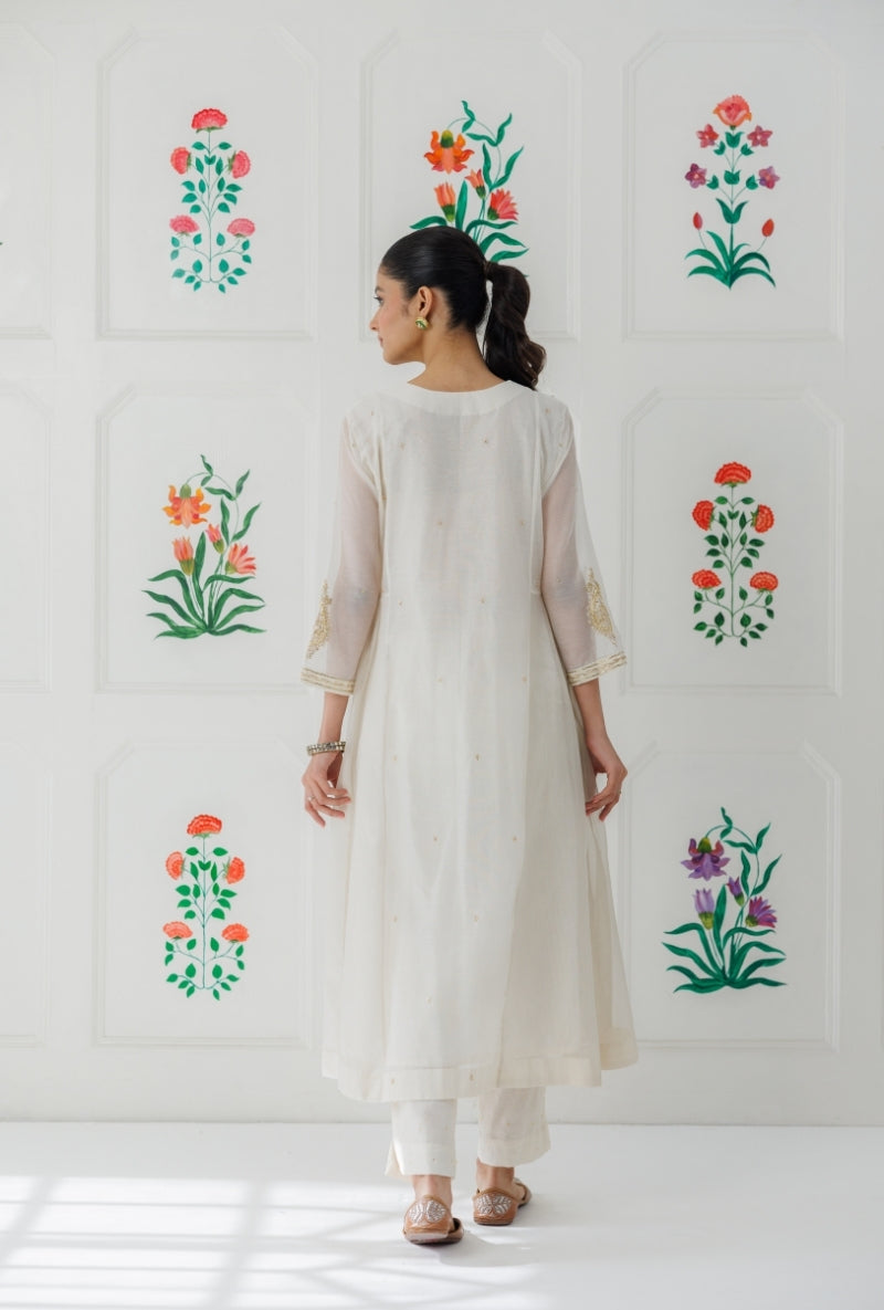 Ivory Pitta Work Side Gather Baani Kurta Set