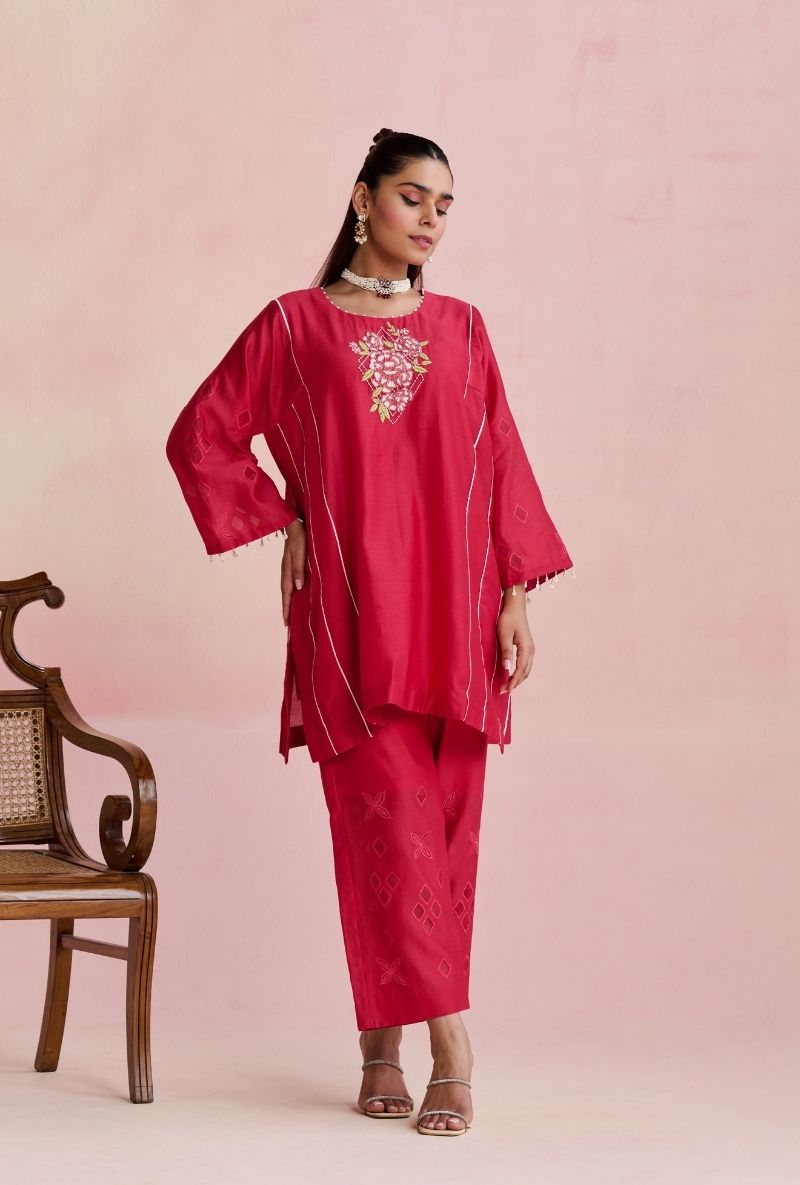Raspberry Pink Motif Yoke Amara Short Kurta Set