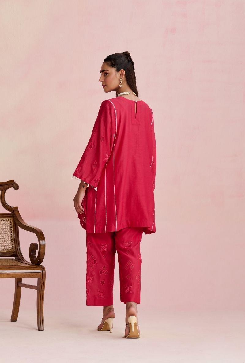 Raspberry Pink Motif Yoke Amara Short Kurta Set