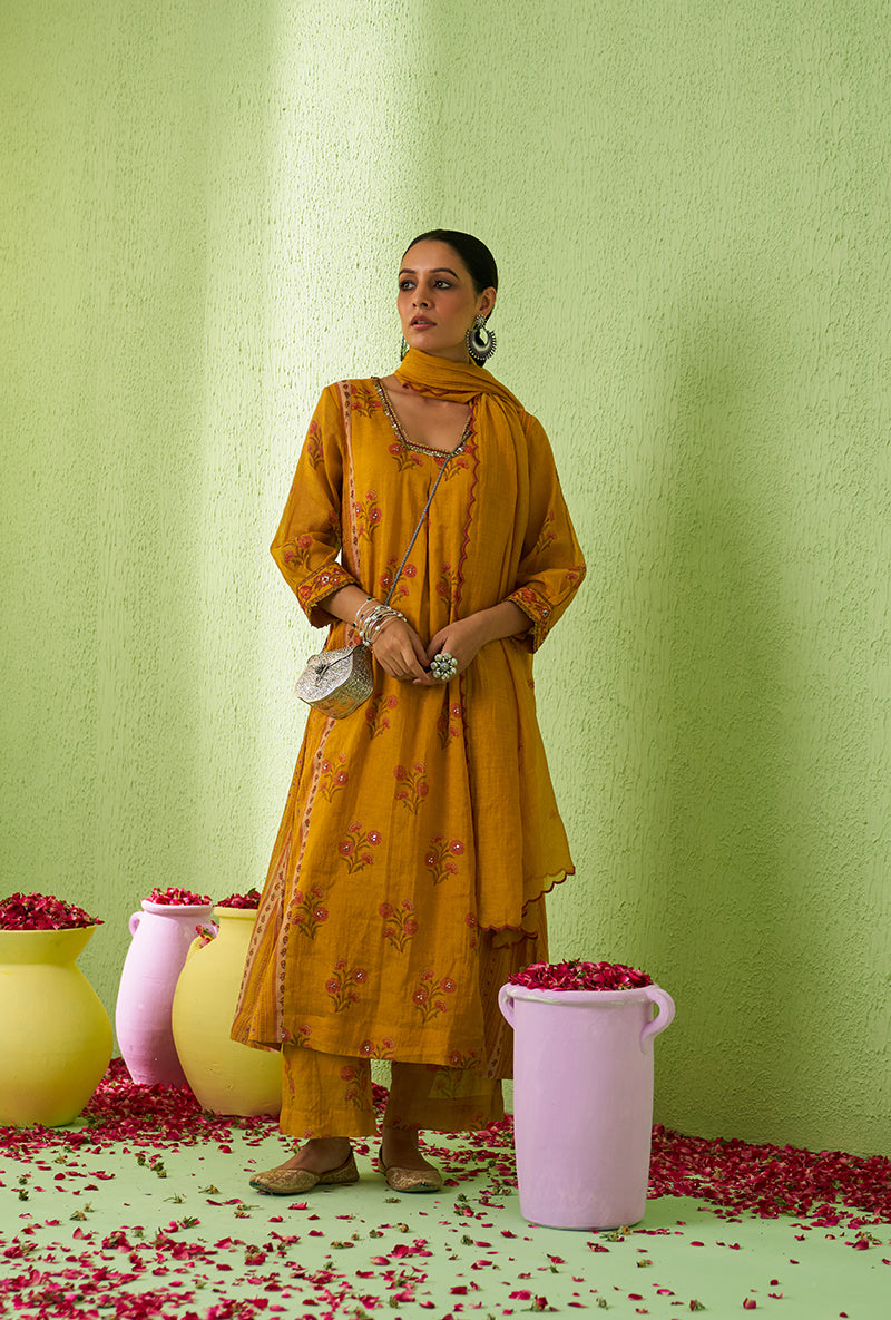 Mustard Glass Neckline Taara Kurta Set