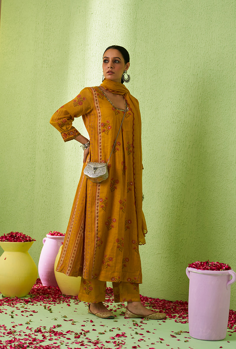 Mustard Glass Neckline Taara Kurta Set