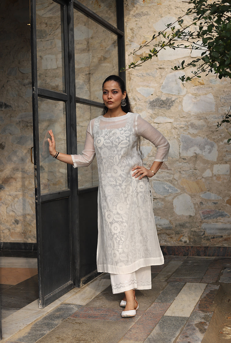 Off White Embroidered Pintuck Kurta With Printed Slip Sehar Kurta Set