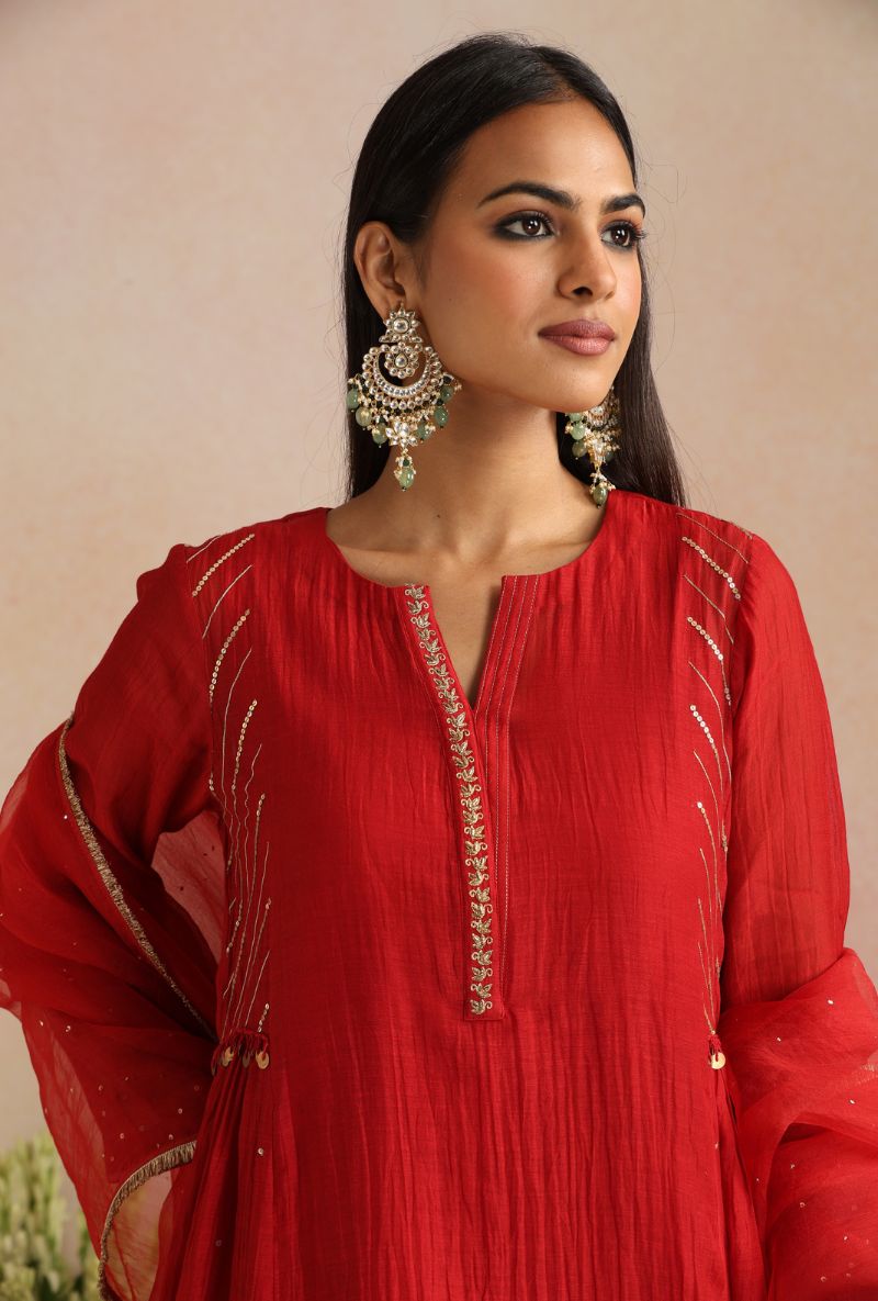 Red Side Kali Sitara Itrh Kurta Set