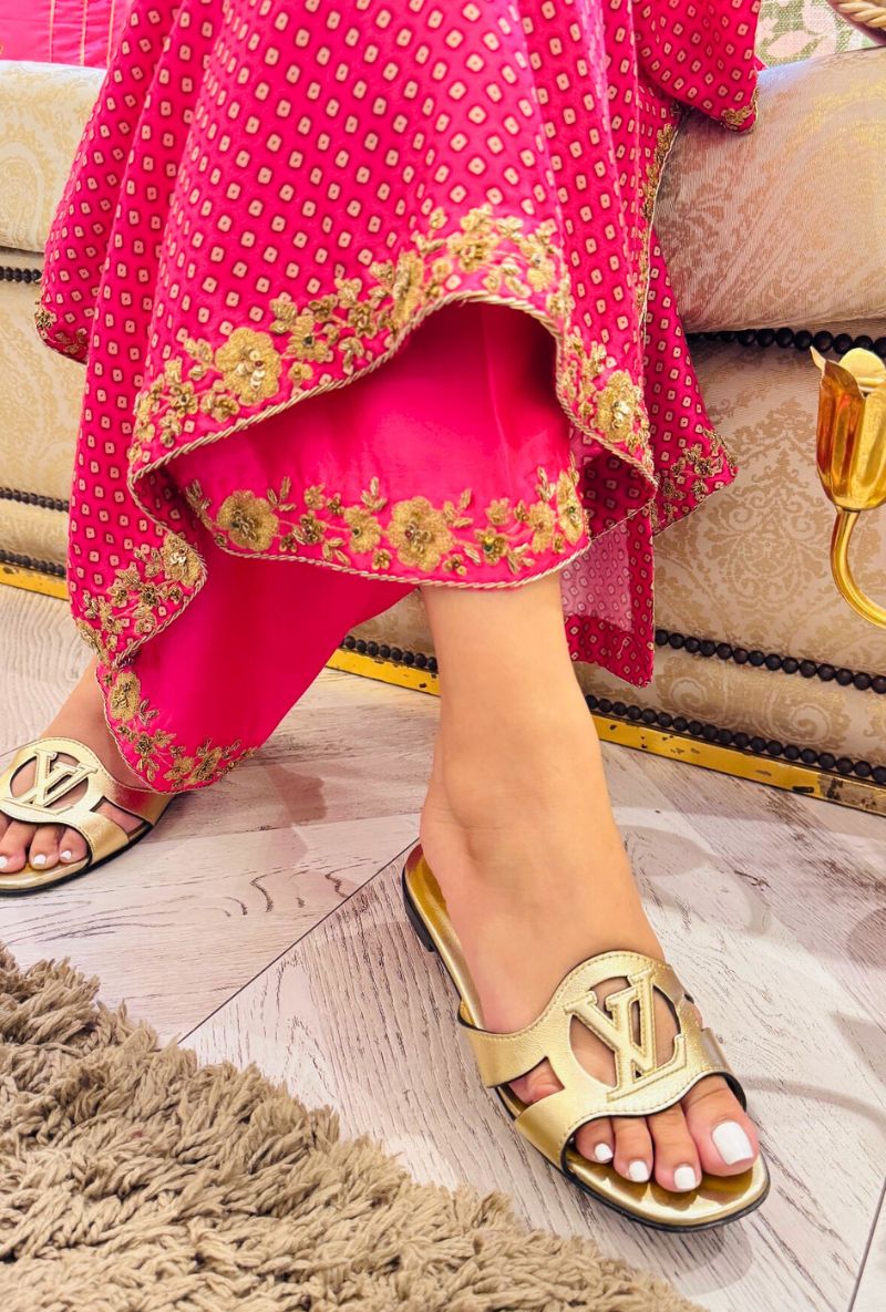 Meghna Nayyar in Pink Printed Pakhi Yoke Heavy Straight Kurta Set