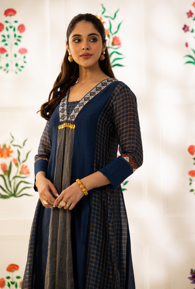 Blue V-Neck Placket Kishmish Kurta Set