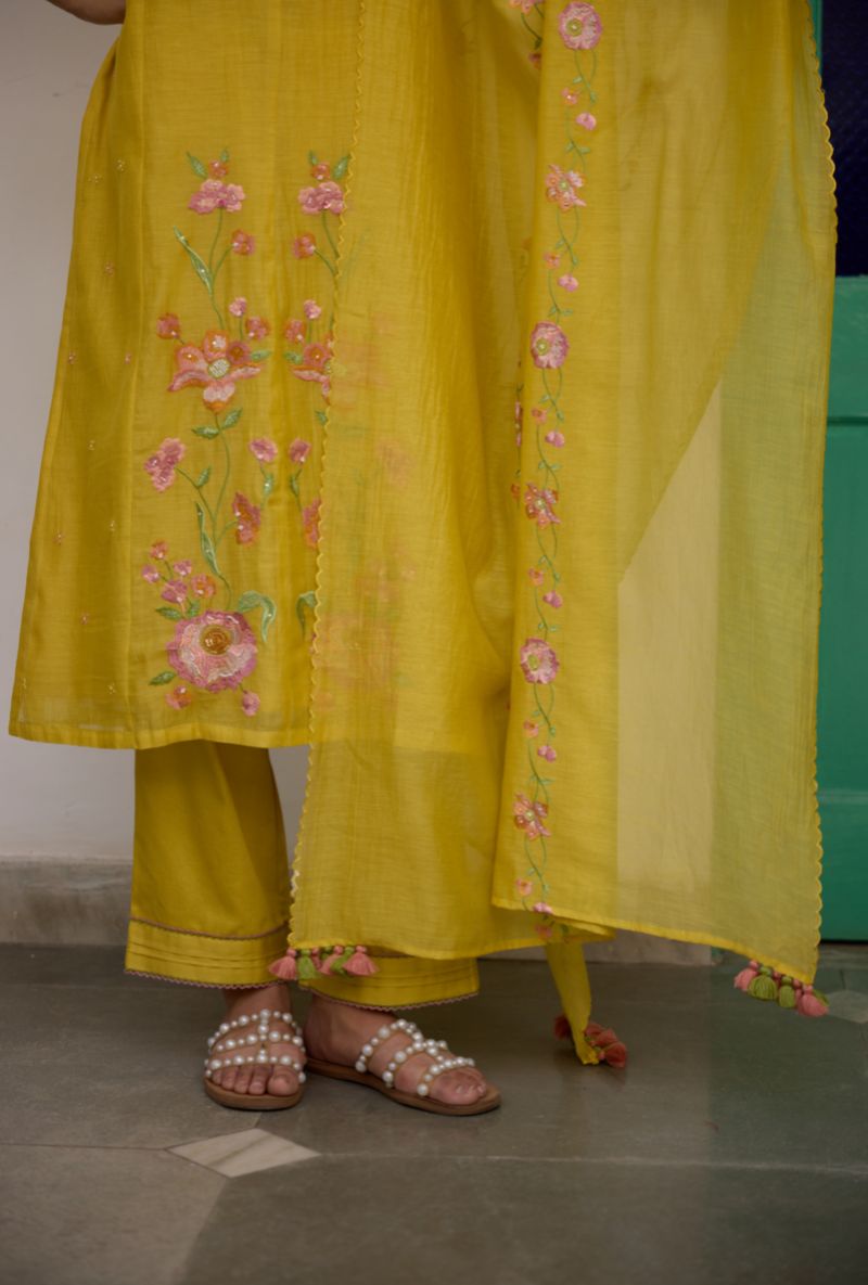 Yellow Resham Embroidered Floral Vaidehi Kurta Set