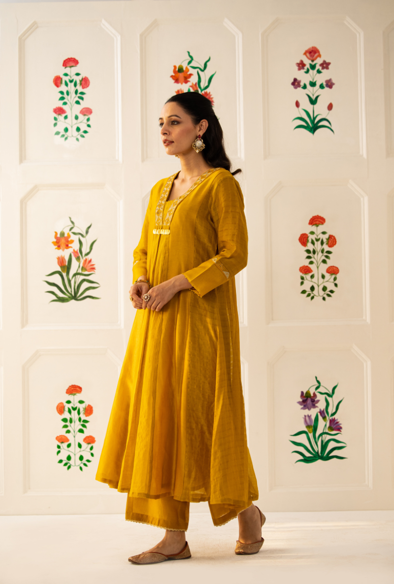 Yellow V-Neck Placket Kishmish Kurta Set