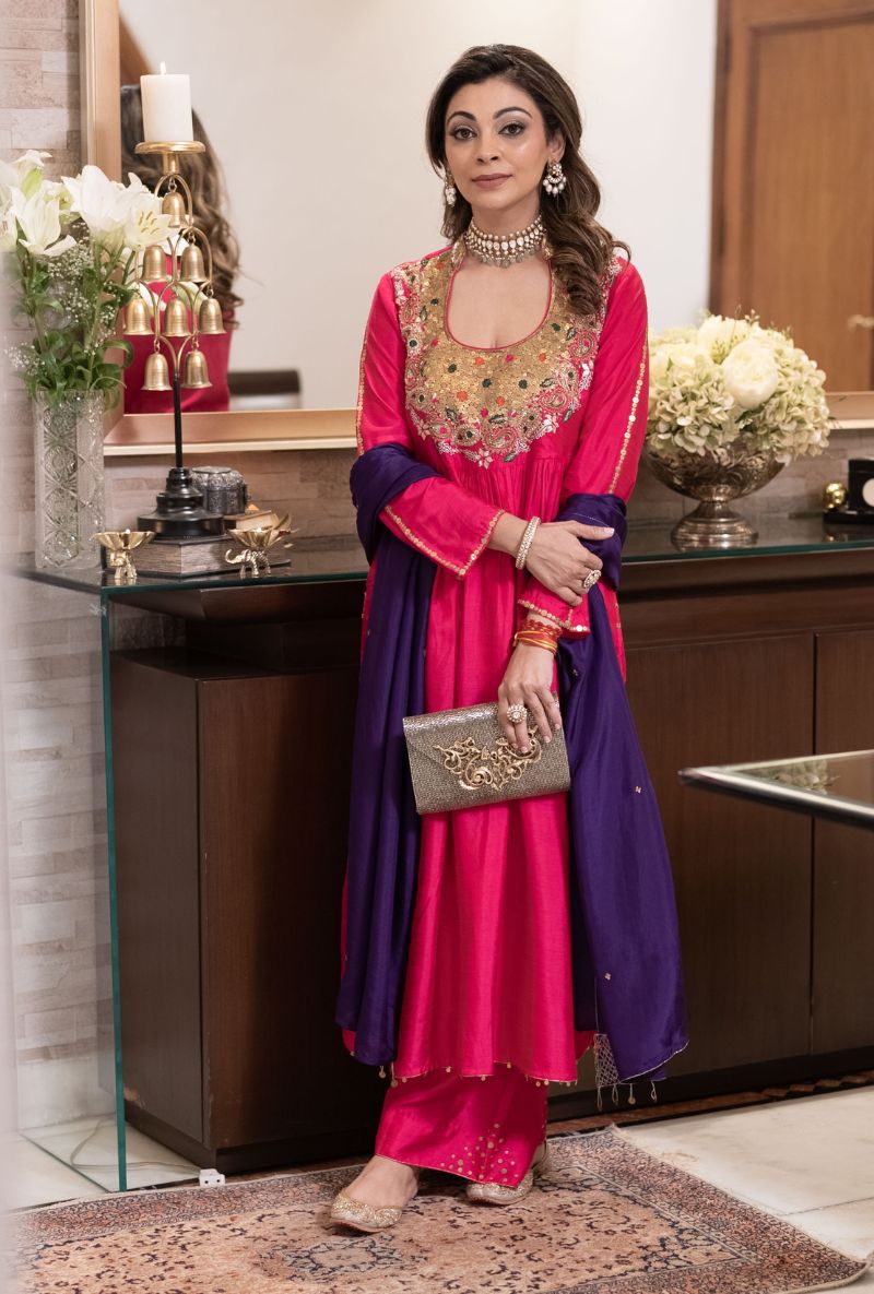 Meghna Nayyar in Pink Paisley Matka Adhira Kurta Set