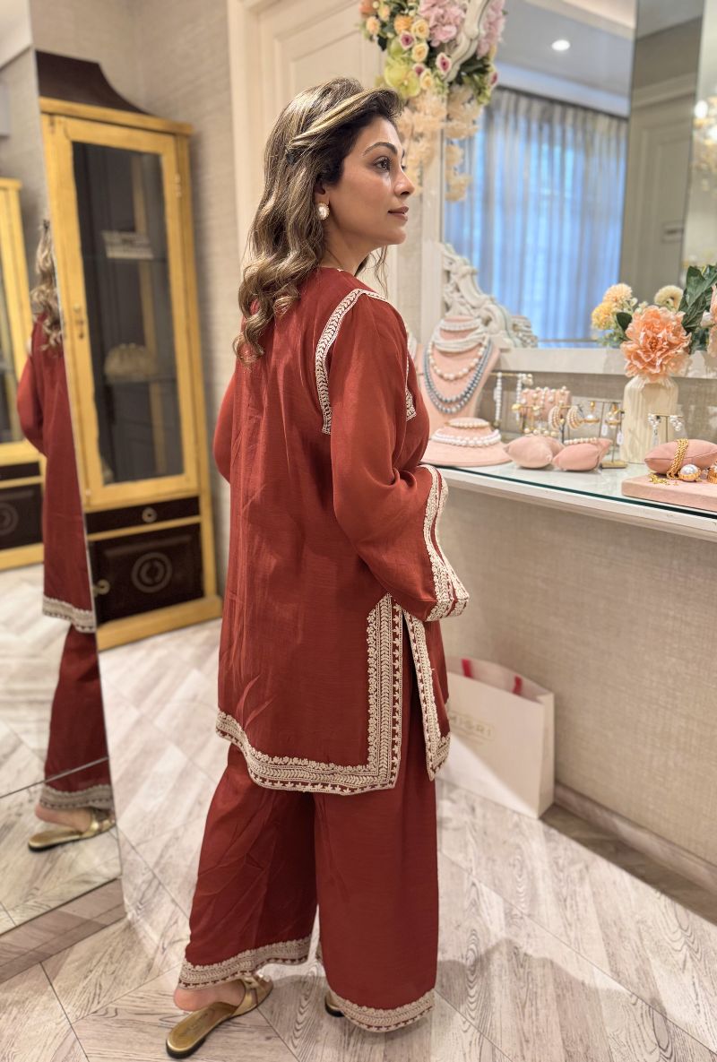 Meghna Nayyar in Brick Red A- Line Naveli Farshi Kurta Set