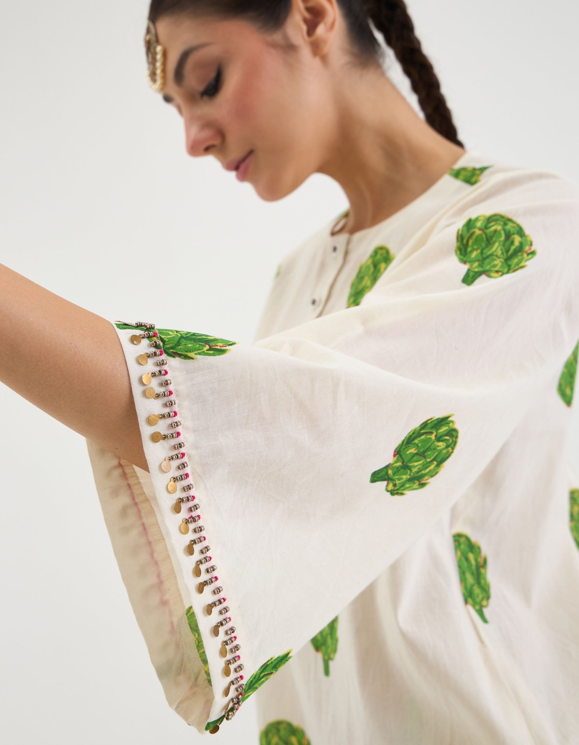 Off White Artichoke Sukhi Kurta Set