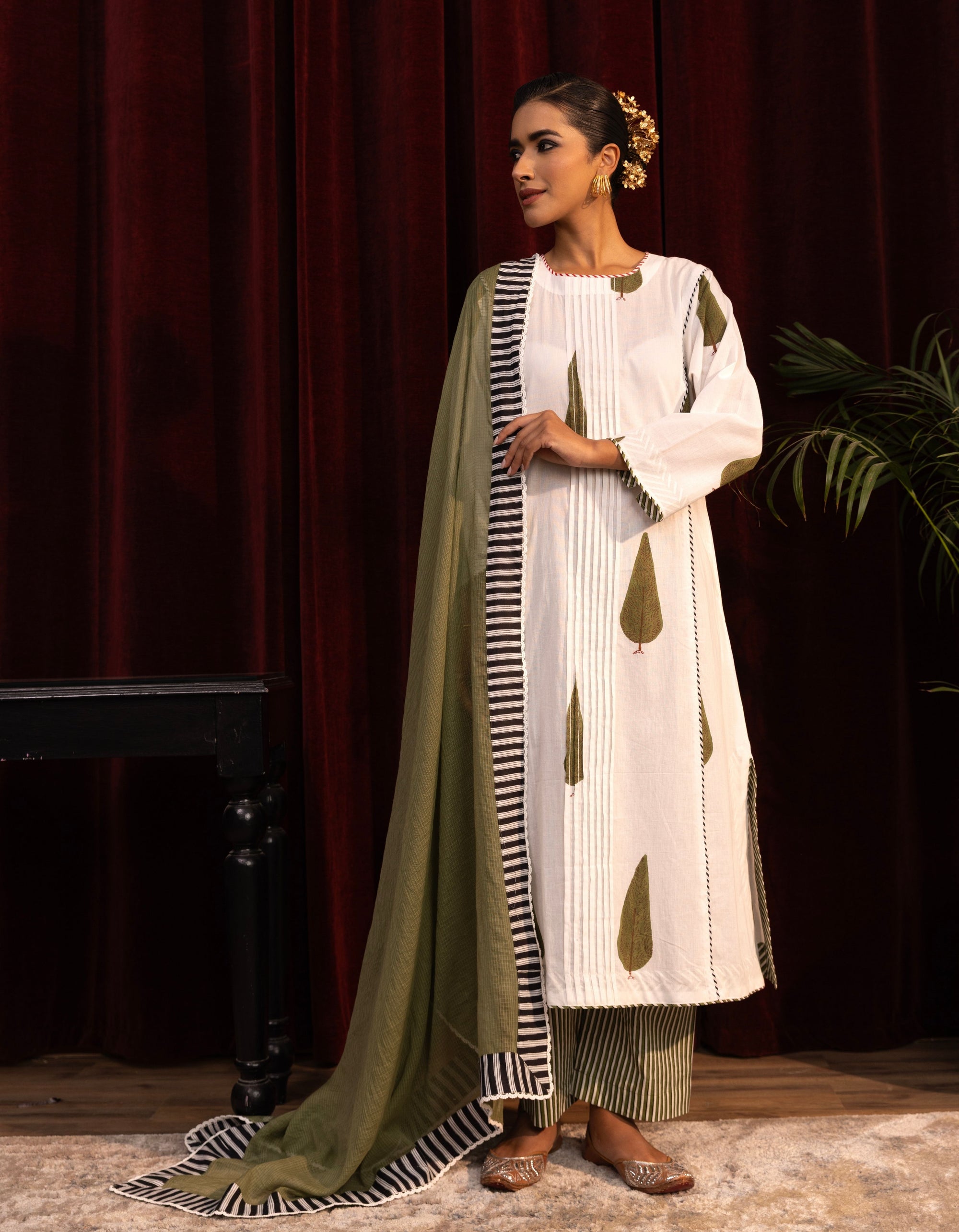 White Cypress Leaf and Stripes Print Mogra Kurta Set