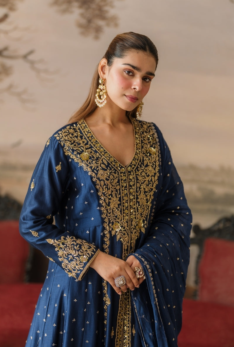 Blue Embroidered Front Slit Gulbano Anarakli Set