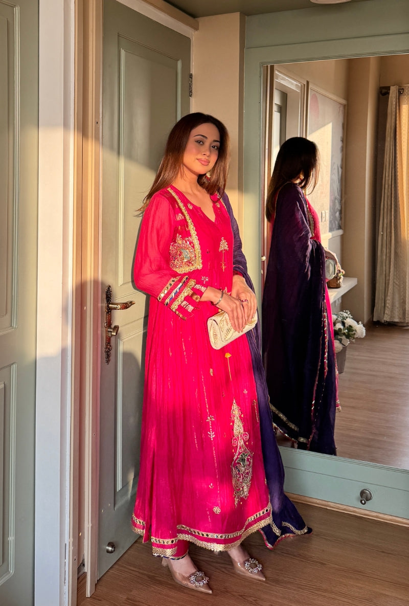 Ishita Sandhu in Rani Pink Embroidered Side Panel Morbagh Kurta Set