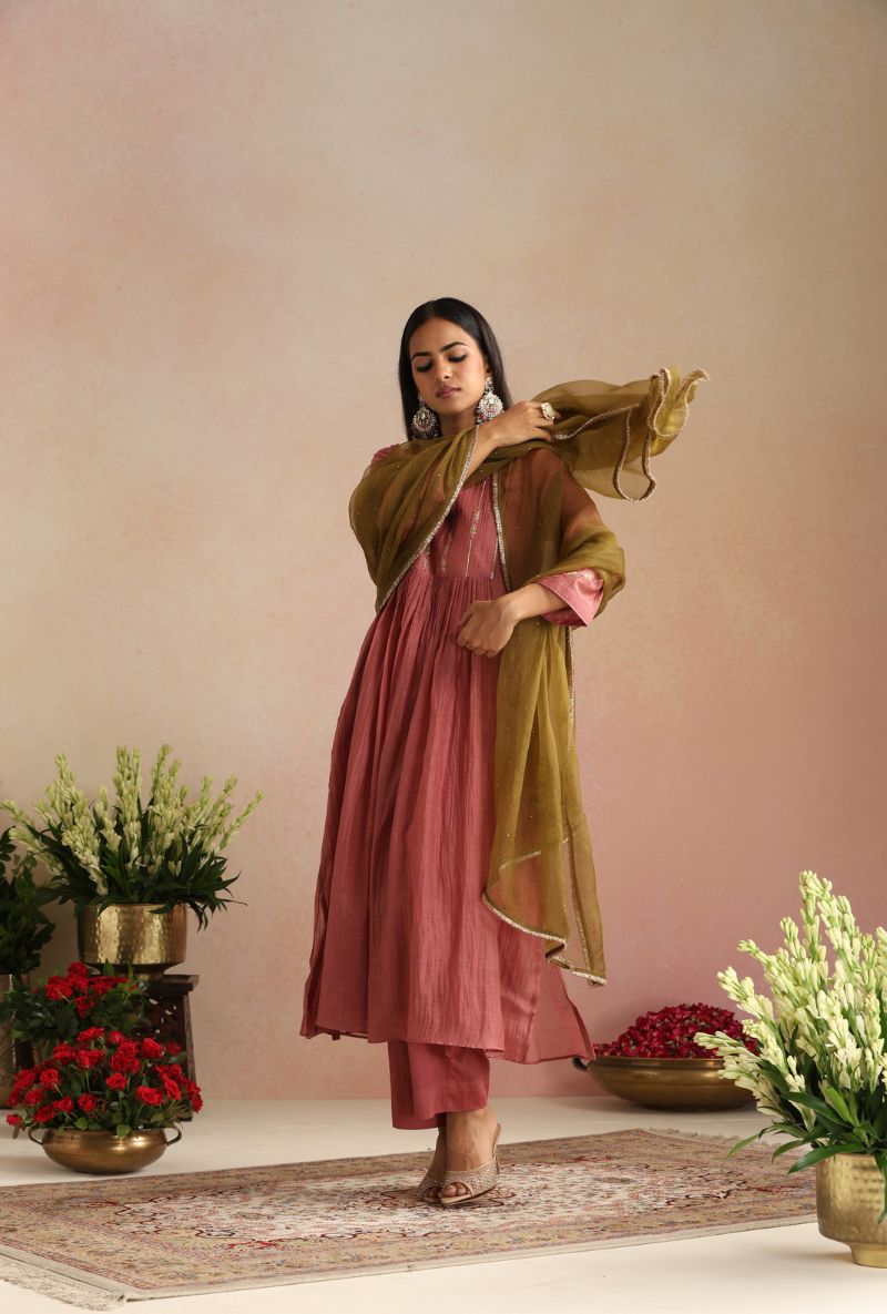Coral Rose Hand Embroidered Yoke Itrh Kurta Set
